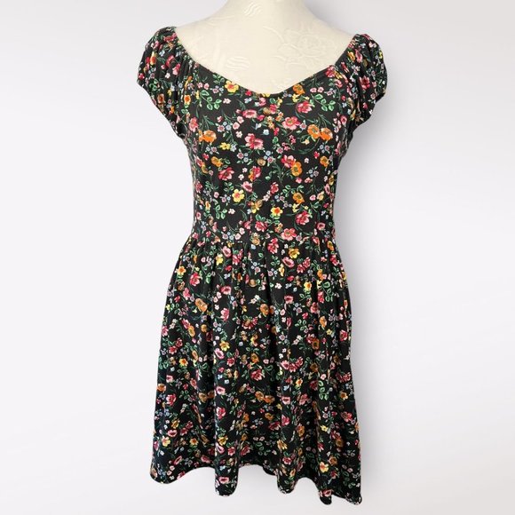 Women's Black Floral Hi Low Off Shoulder Dress Size Medium - Picture 1 of 8